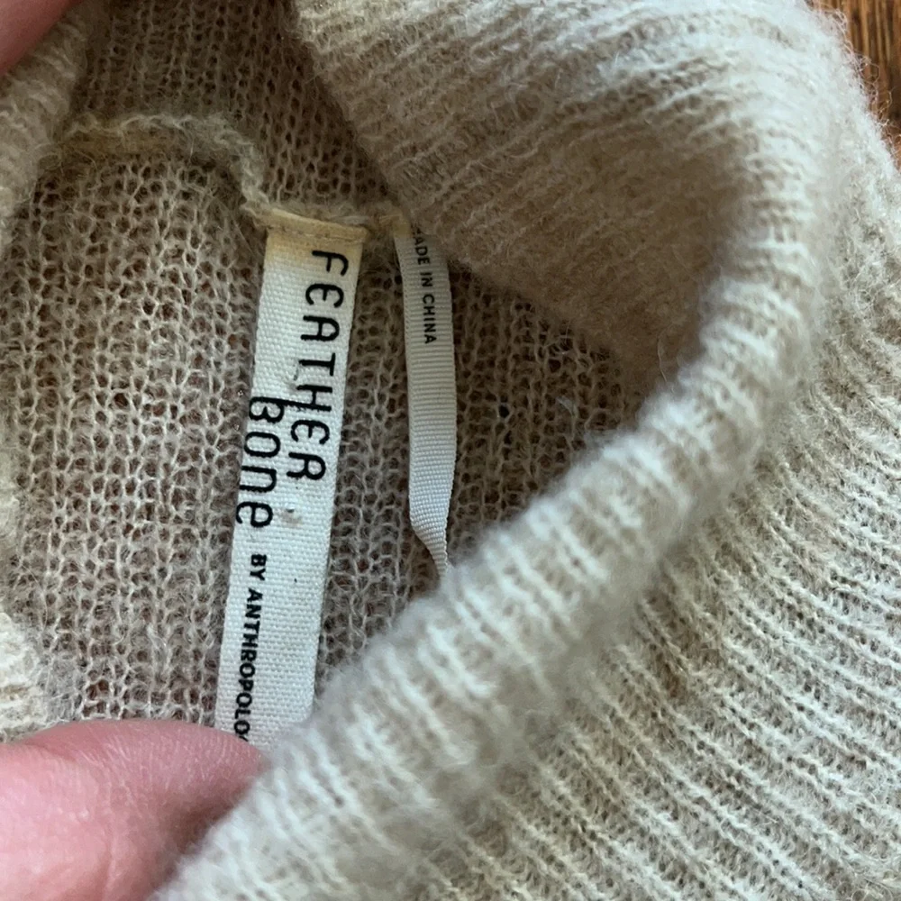 Never worn, XS adorable, feminine sweater from Antnro! - Picture 6 of 6